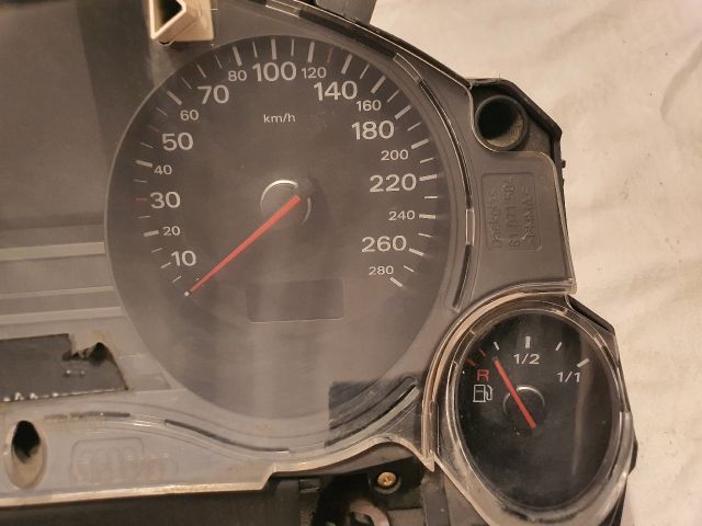 bontott AUDI A8 Kilométeróra