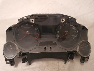 bontott AUDI A8 Kilométeróra