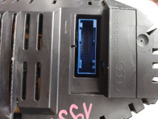 bontott AUDI A8 Kilométeróra