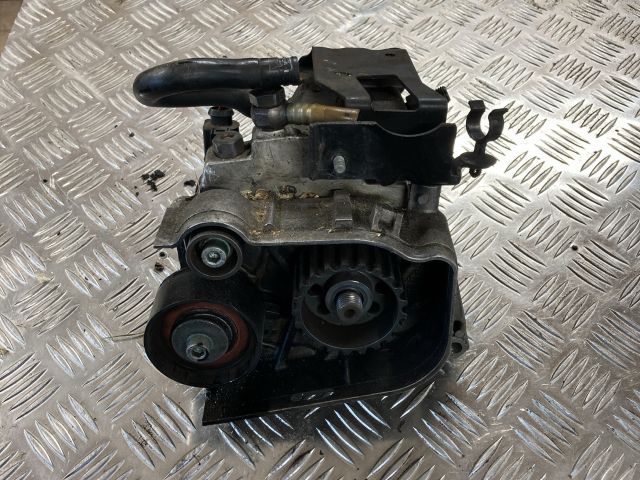 bontott AUDI A8 Adagoló