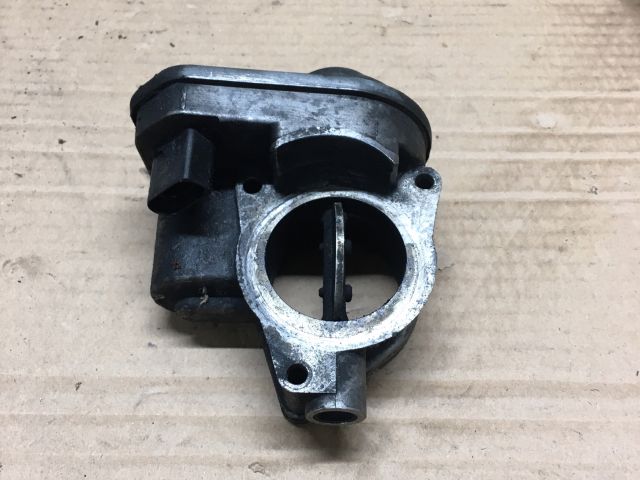 bontott AUDI A8 Fojtószelep (Elektromos)