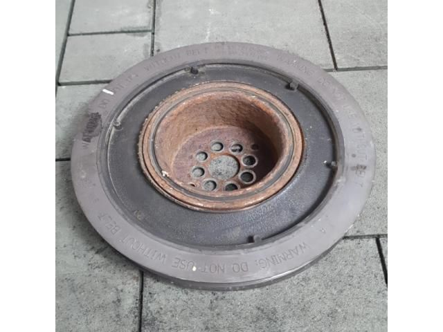 bontott AUDI A8 Főtengely Szíjtárcsa