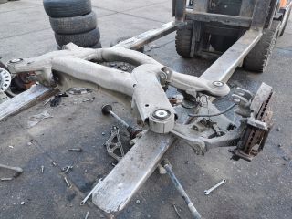 bontott AUDI A8 Hátsó Bölcső