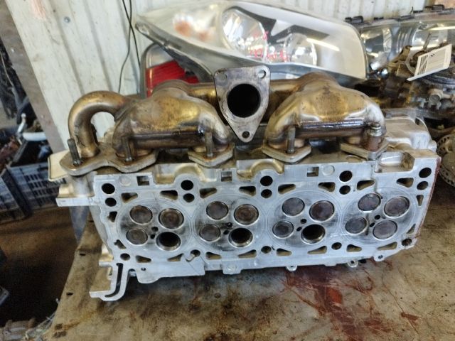 bontott AUDI A8 Jobb Hengerfej (V-Motor/Boxer)