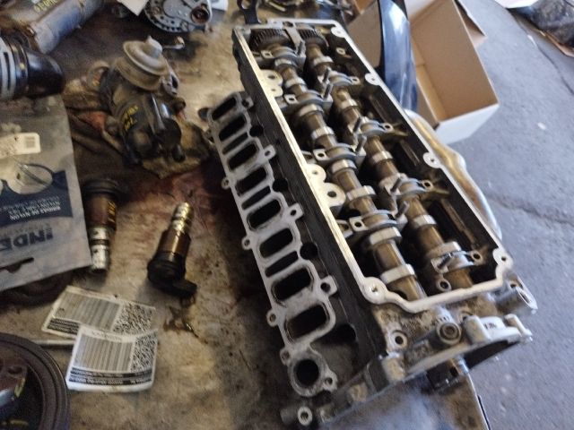 bontott AUDI A8 Jobb Hengerfej (V-Motor/Boxer)