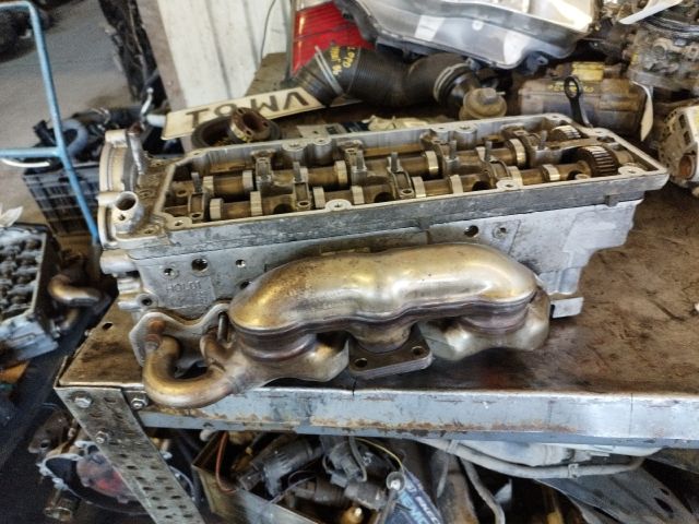 bontott AUDI A8 Jobb Hengerfej (V-Motor/Boxer)