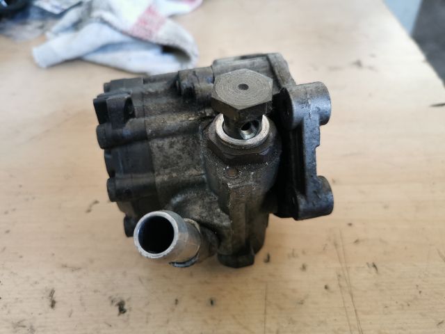 bontott AUDI A8 Kormányszervó Motor (Hidraulikus)