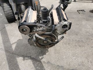 bontott AUDI A8 Motor (Fűzött blokk hengerfejjel)