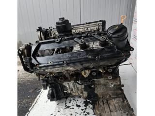 bontott AUDI A8 Motor (Fűzött blokk hengerfejjel)