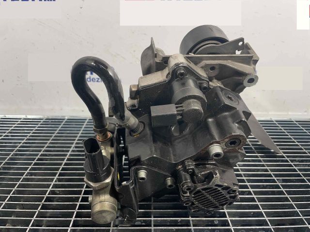 bontott AUDI A8 Nagynyomású Szivattyú