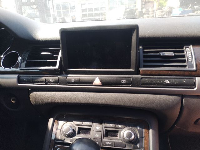 bontott AUDI A8 Nagynyomású Szivattyú