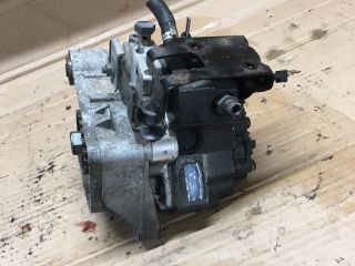 bontott AUDI A8 Üzemanyag Szivattyú