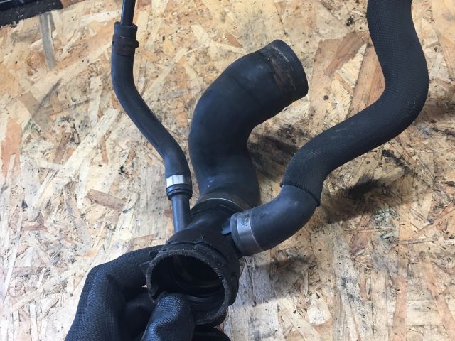 bontott AUDI A8 Vízcső