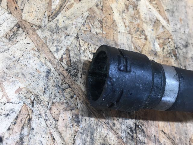 bontott AUDI A8 Vízcső