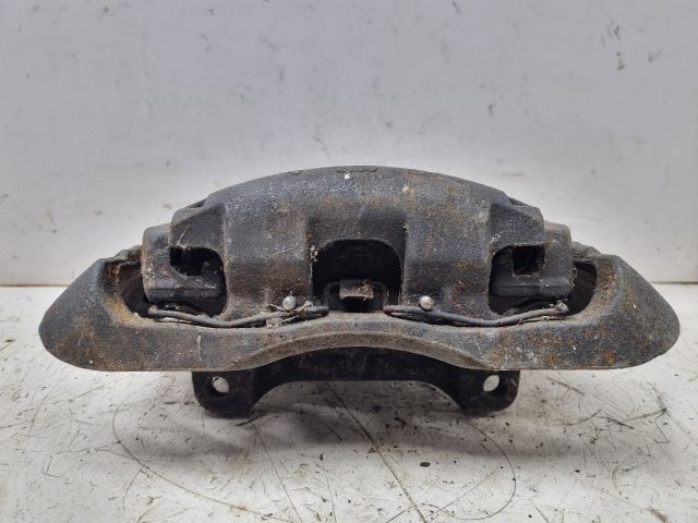 bontott AUDI A8 Bal első Féknyereg Munkahengerrel