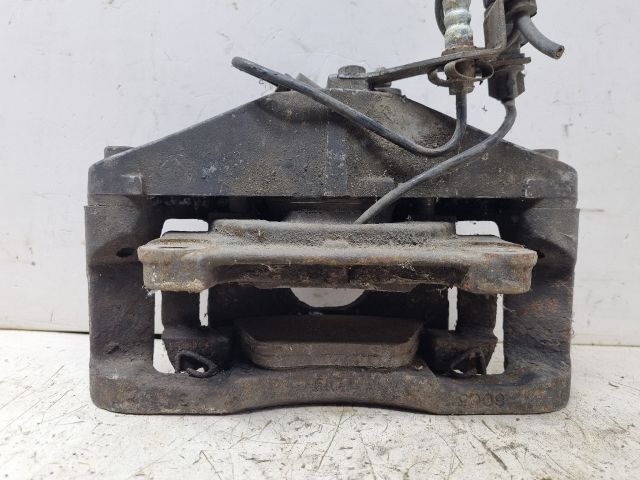 bontott AUDI A8 Bal első Féknyereg Munkahengerrel