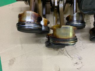 bontott AUDI A8 Dugattyú, Hajtókar és Főtengely