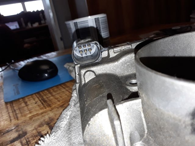 bontott AUDI A8 Fojtószelep (Elektromos)