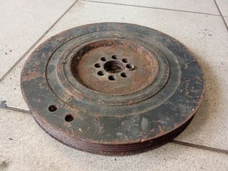 bontott AUDI A8 Főtengely Szíjtárcsa