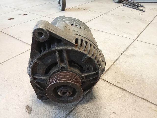 bontott AUDI A8 Generátor