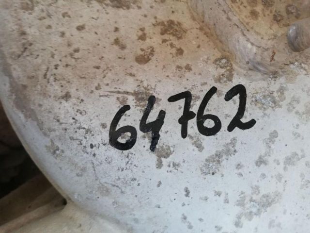 bontott AUDI A8 Hátsó Bölcső