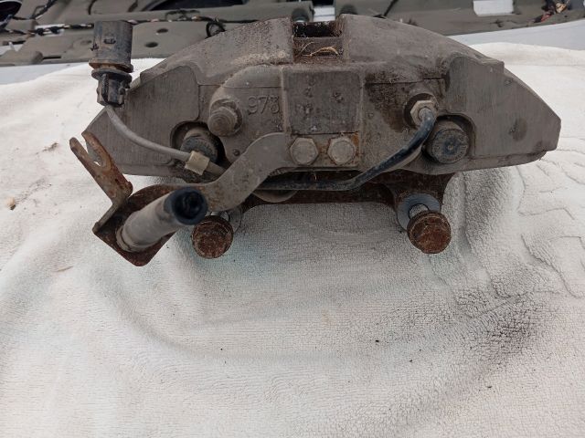 bontott AUDI A8 Jobb első Féknyereg Munkahengerrel