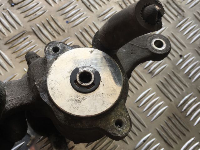 bontott AUDI A8 Jobb hátsó Féknyereg Munkahengerrel