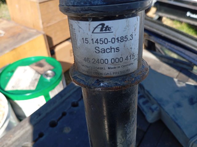 bontott AUDI A8 Jobb hátsó Rugó