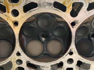 bontott AUDI A8 Jobb Hengerfej (V-Motor/Boxer)