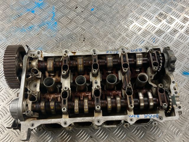 bontott AUDI A8 Jobb Hengerfej (V-Motor/Boxer)