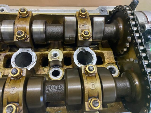 bontott AUDI A8 Jobb Hengerfej (V-Motor/Boxer)