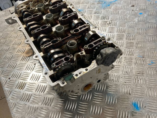 bontott AUDI A8 Jobb Hengerfej (V-Motor/Boxer)