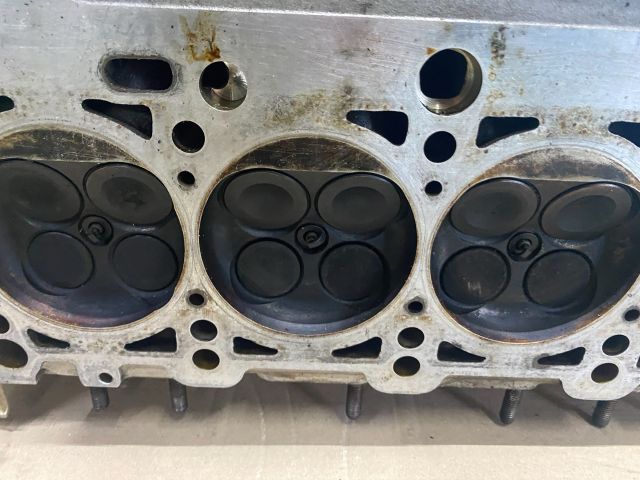 bontott AUDI A8 Jobb Hengerfej (V-Motor/Boxer)