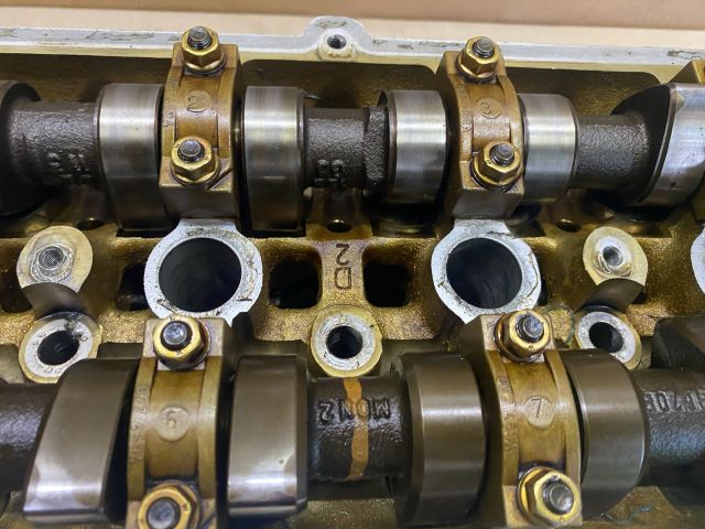 bontott AUDI A8 Jobb Hengerfej (V-Motor/Boxer)