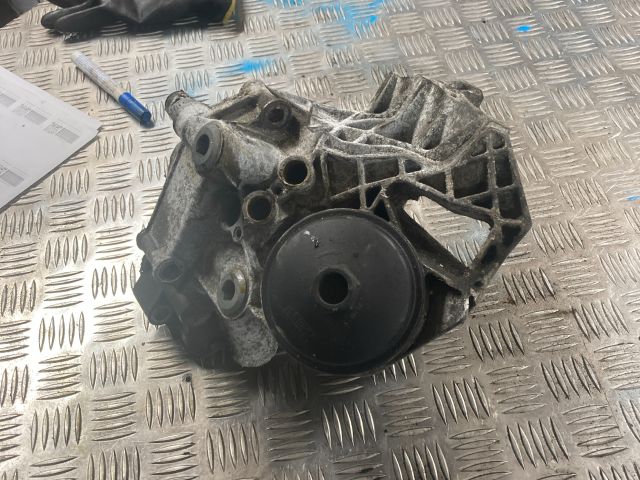 bontott AUDI A8 Olajhűtő