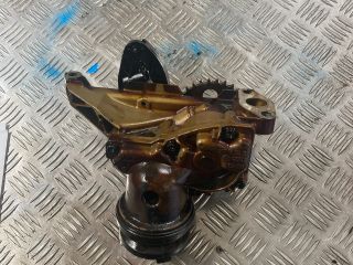 bontott AUDI A8 Olajszivattyú