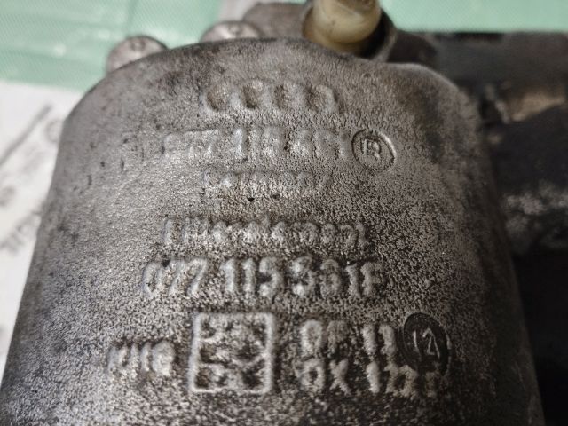 bontott AUDI A8 Olajszűrő Ház