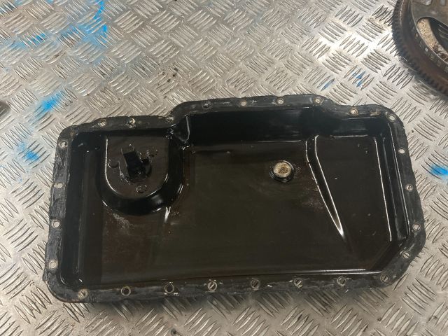 bontott AUDI A8 Olajteknő