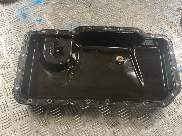 bontott AUDI A8 Olajteknő