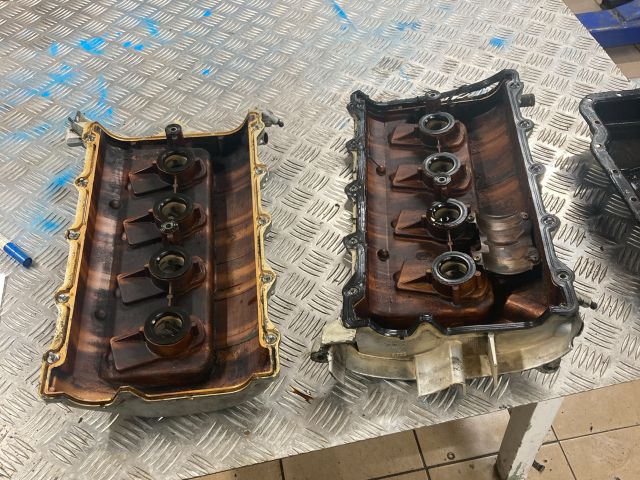 bontott AUDI A8 Szelepfedél