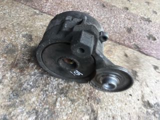 bontott AUDI A8 Szíjfeszítő Görgő