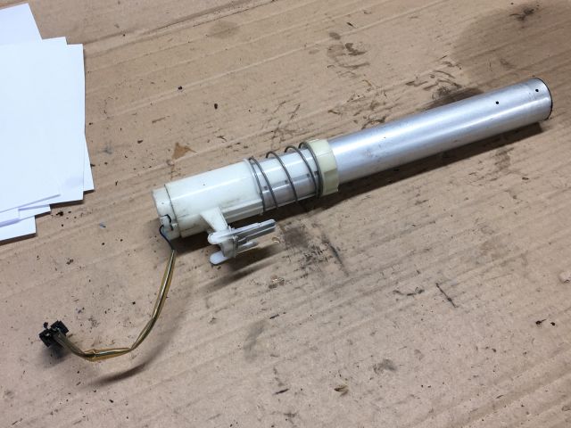 bontott AUDI A8 Üzemanyagszint Jeladó