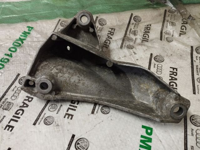 bontott AUDI A8 Váltó Tartó Bak (Pozíciófüggetlen)