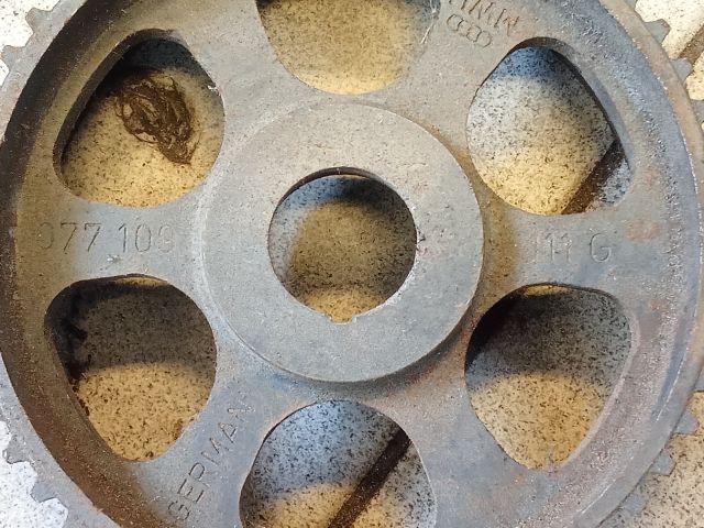 bontott AUDI A8 Vezérműkerék