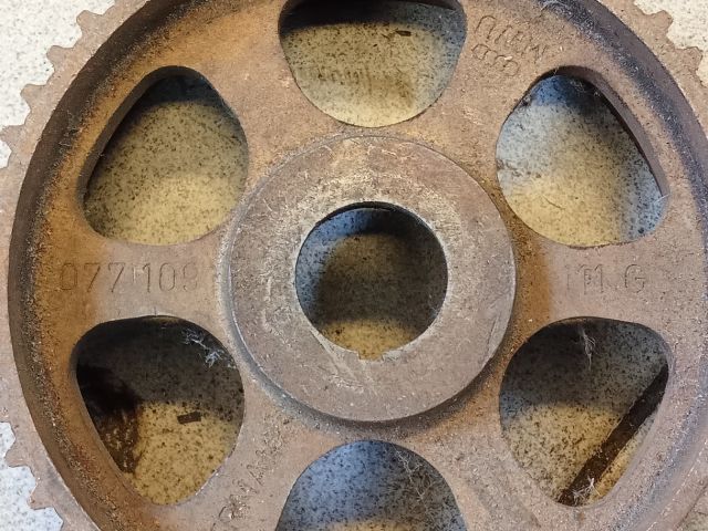 bontott AUDI A8 Vezérműkerék