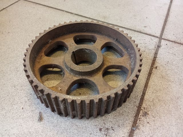 bontott AUDI A8 Vezérműkerék