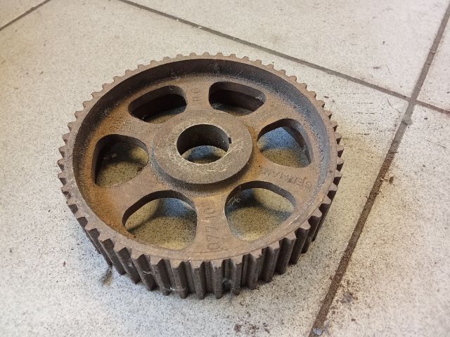 bontott AUDI A8 Vezérműkerék