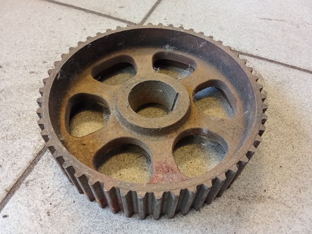 bontott AUDI A8 Vezérműkerék