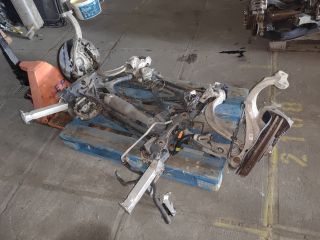 bontott AUDI A8 Első Futómű (Részeivel)