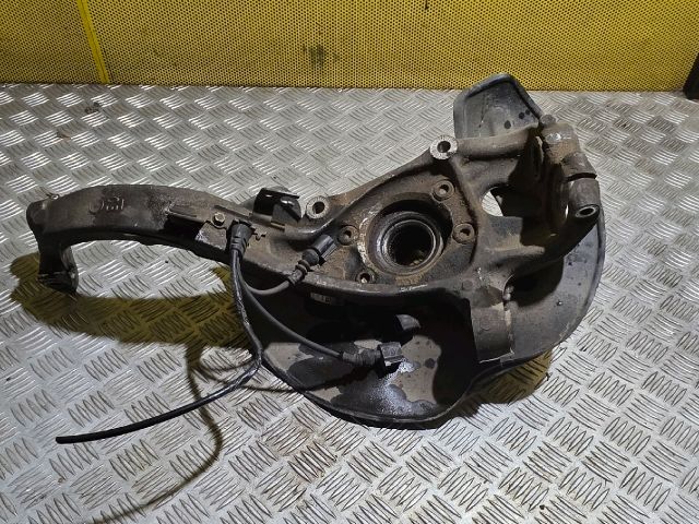 bontott AUDI A8 Jobb első Csonkállvány Kerékaggyal